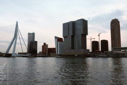 Widok na City w Rotterdamie