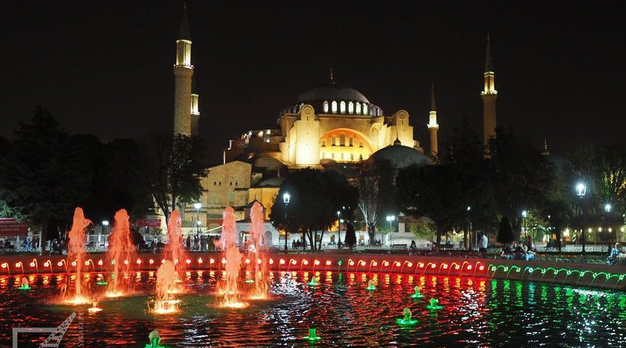 Hagia Sofia nocą, Stambuł