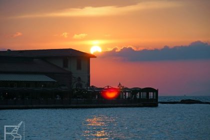 Izmir i zatoka izmirska przed zachodem słońca