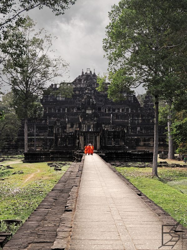 Mnisi w Baphuon (Angkor Thom)