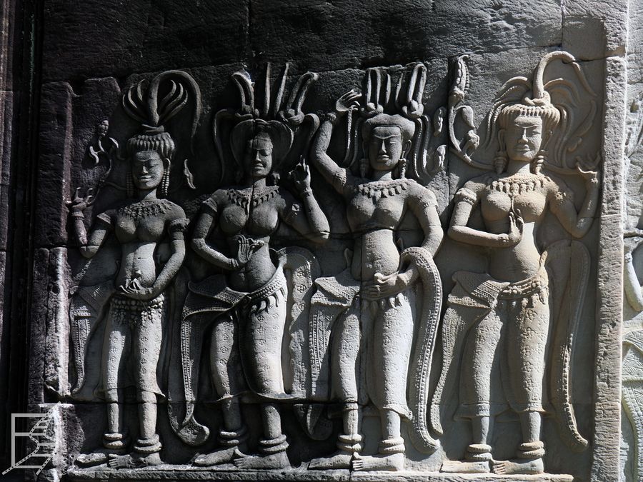 Tańczące Aspary można zobaczyć na ścianach Angkor Wat oraz innych świątyń kompleksu