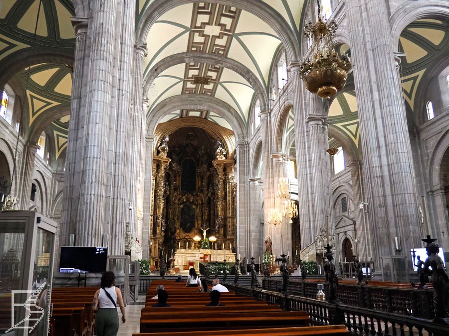 Wnętrza katedry w Ciudad de Mexico
