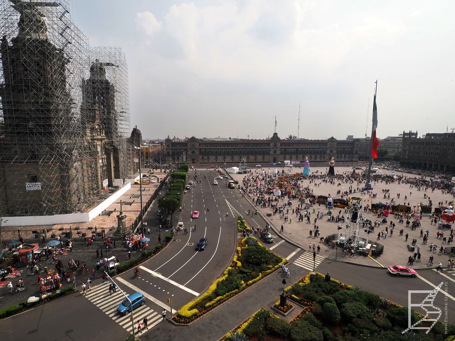 Plac Zócalo w mieście Meksyk
