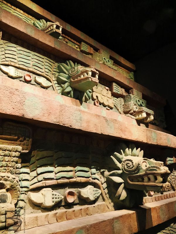 Narodowe Muzeum Antropologiczne w Ciudad de Mexico doskonale prezentuje różnorodność rdzennych kultur całego Meksyku