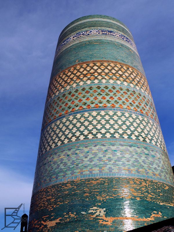 Minaret Kaltaminor w pełnej krasie