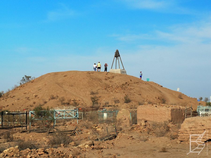 Mizdakhan to nie tylko działający cmentarz, ale także stanowisko archeologiczne