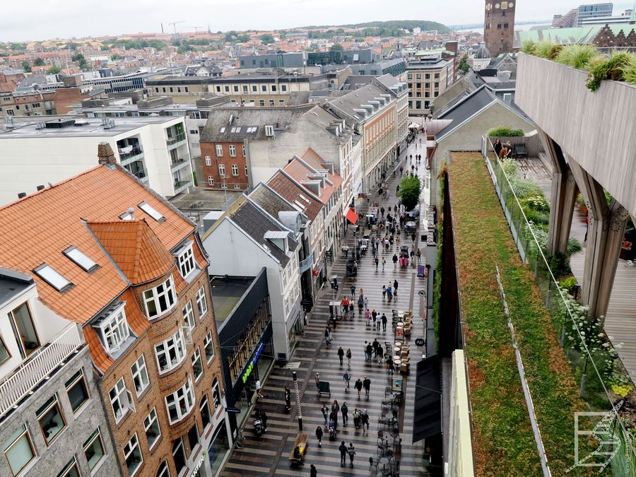 Aarhus widziane z dachu domu handlowego Salling