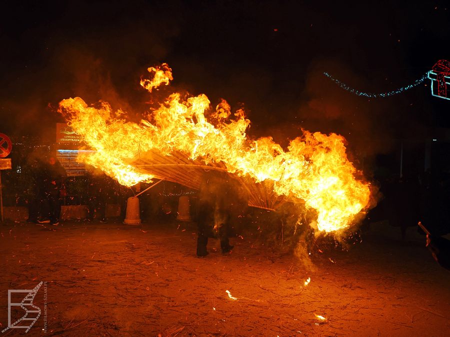 La ‘Ndocciata Tradicionale w Agnone jest świetnie zorganizowana i bardzo klimatyczna