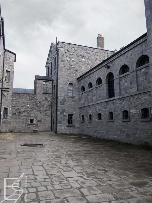 Spacerniak w Kilmainham Gaol