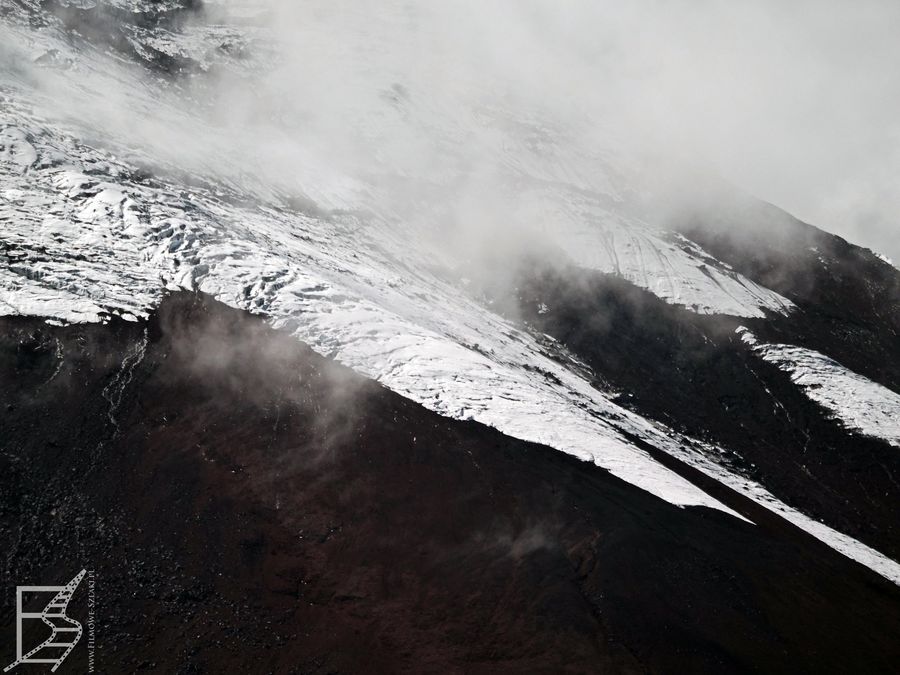 Ośnieżony szczyt Cotopaxi